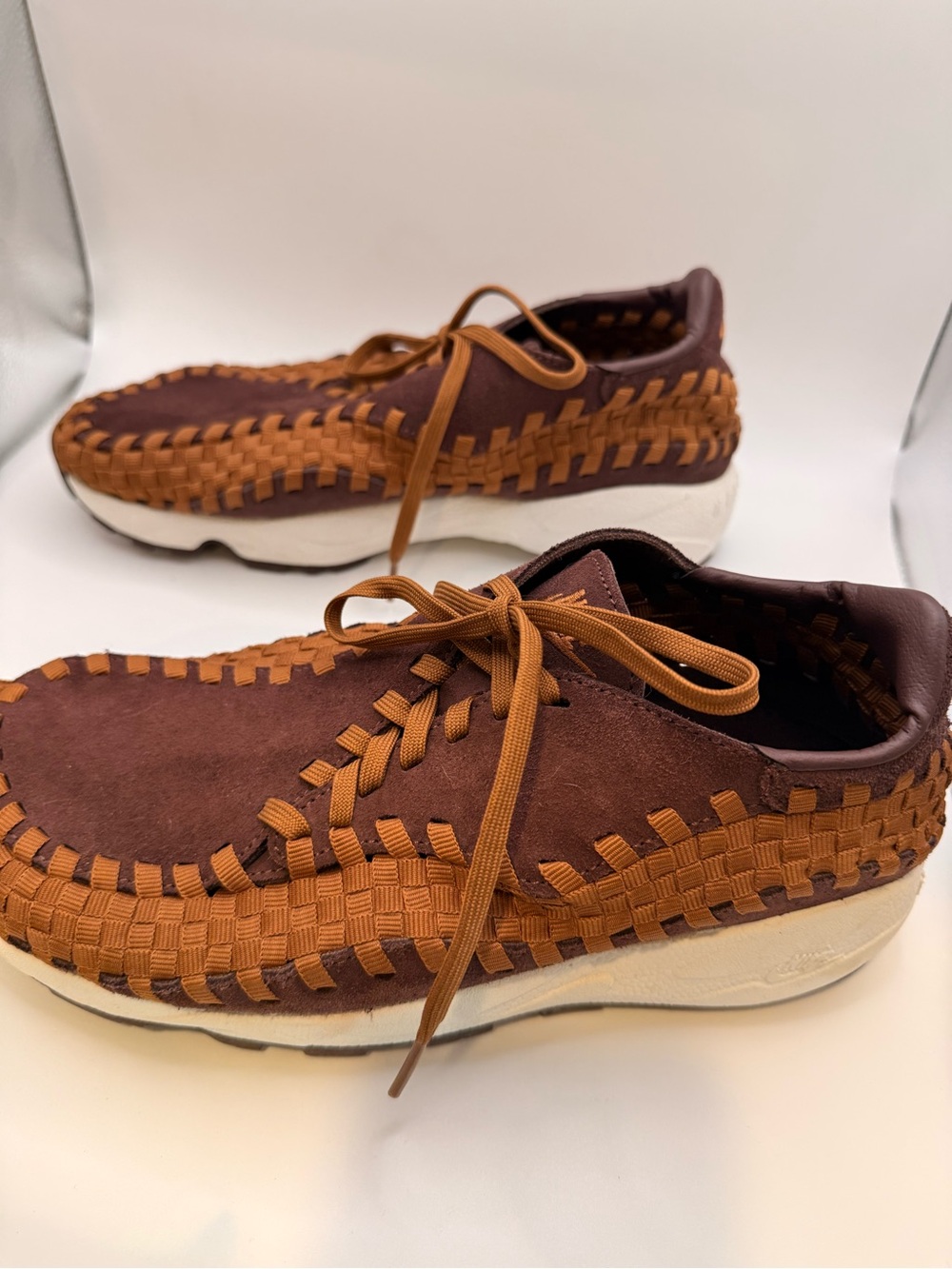 Women’s Nike Air Footscape Woven “Earth” Leather Casual Sneaker
